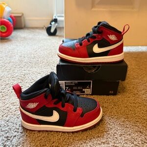 Nike Kids Red and Black Sneakers